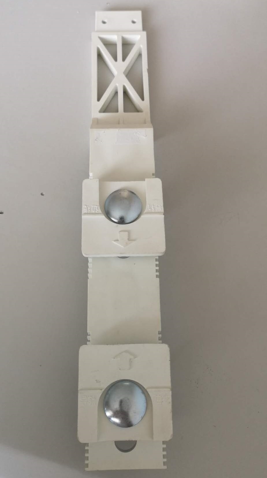 尼龍PA6阻燃增強(qiáng)30%玻纖應(yīng)用于電梯線纜架